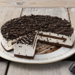 TORTA BLACK BISCUIT BINDI 1.38 KG / 12 PORCIONES (CJ)